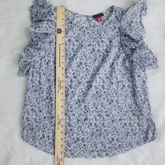Vince Camuto -272‎ Flutter Sleeve Floral Blouse white blue Women's Small - Picture 7 of 7